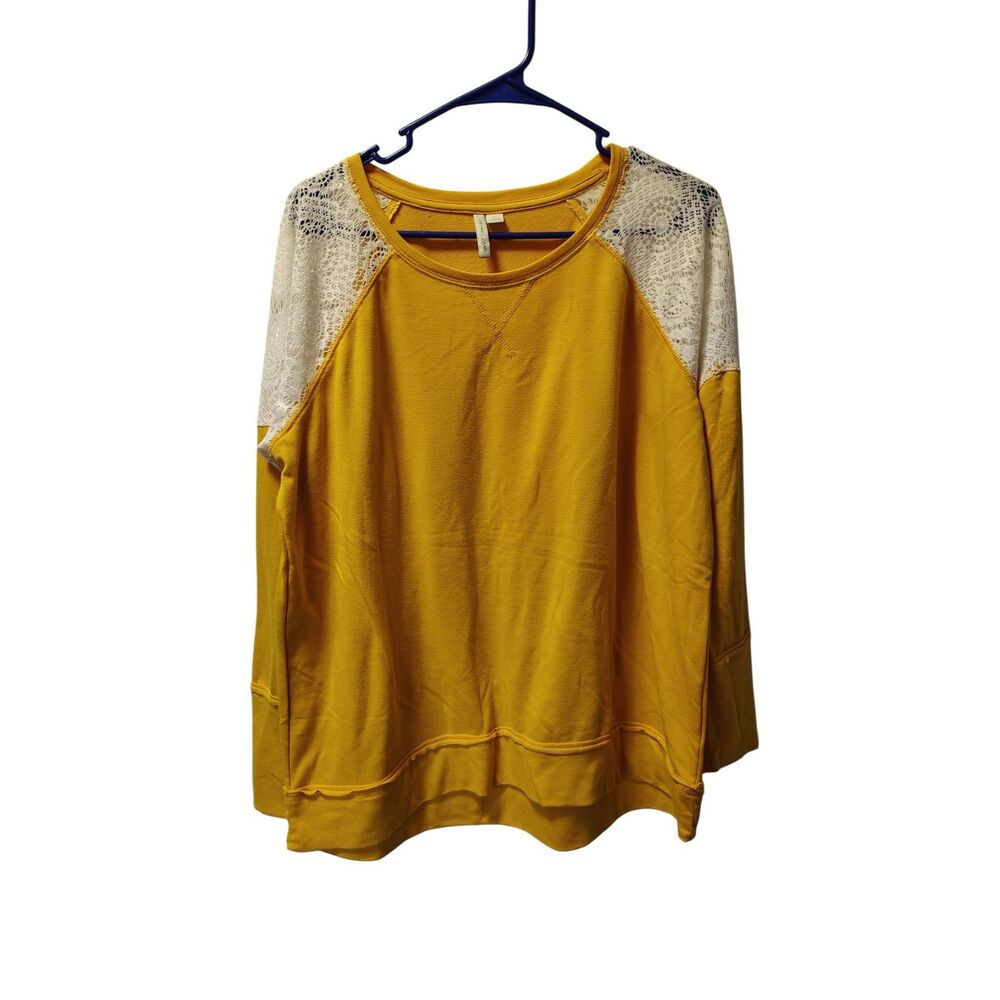 Live Well Lifestyle Large Yellow White Lace Shoulder Long Sleeve V-Neck‎